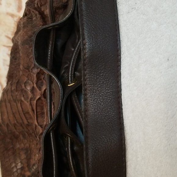 Gucci Python Interlocking Icon Shoulder Bag - Picture 11 of 12